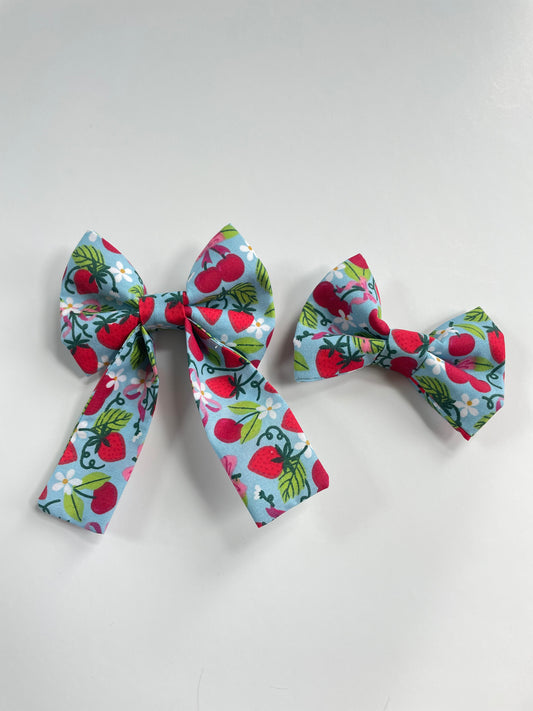 Berry Pretty Bow